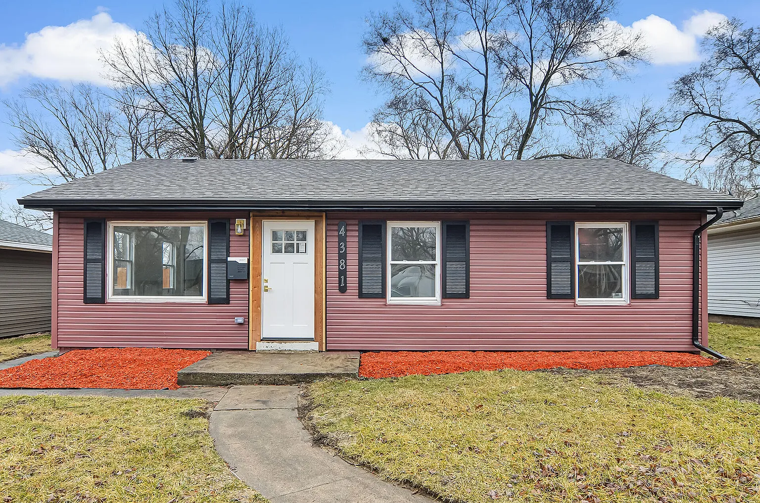 4381 Lincoln St photo 1