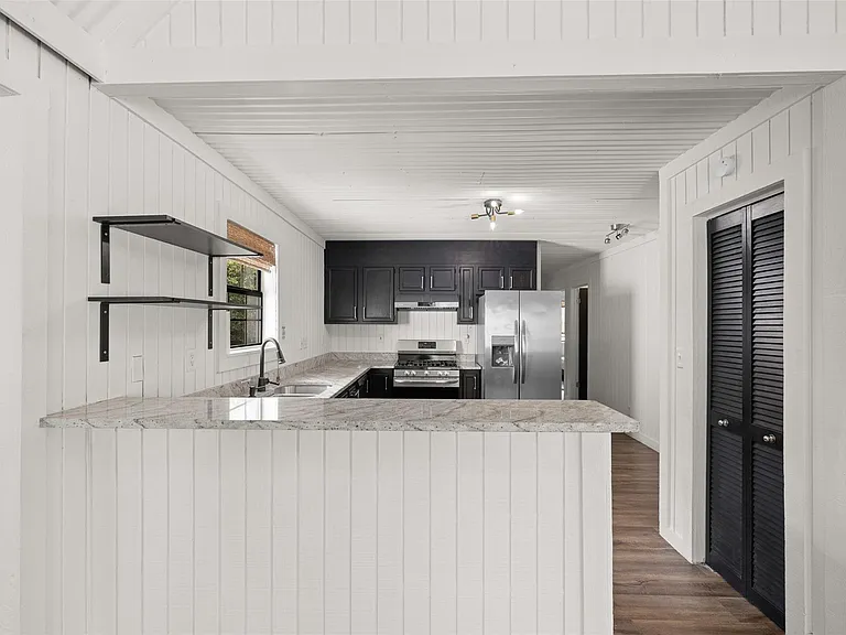 6811 Mockingbird Rd — Photo 11