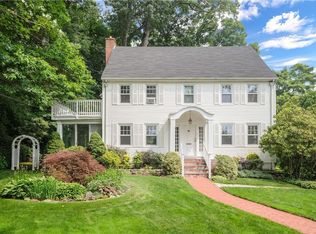 11 Gorham Ct, Scarsdale, NY 10583