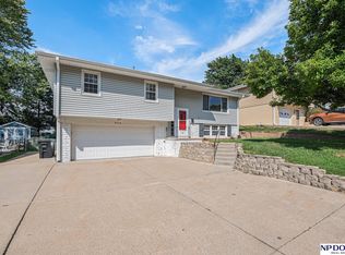 8516 Orchard Ave, Omaha, NE 68127