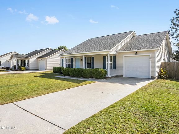 2nd image of 802 Brewster Lane