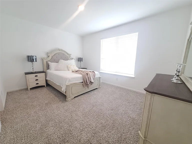 11218 Beverley Park St — Photo 19