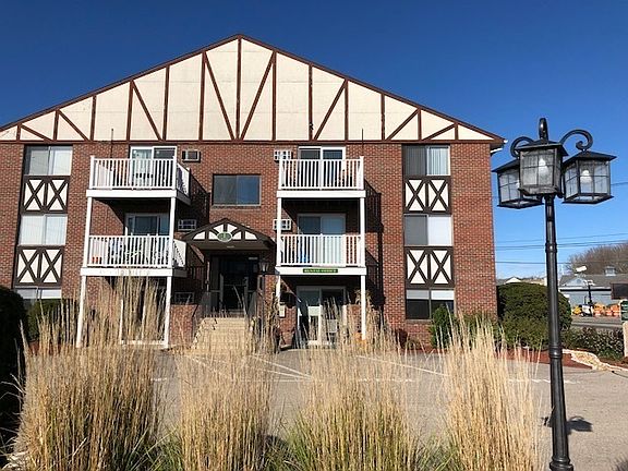 2nd image of 340 Lafayette Rd #65