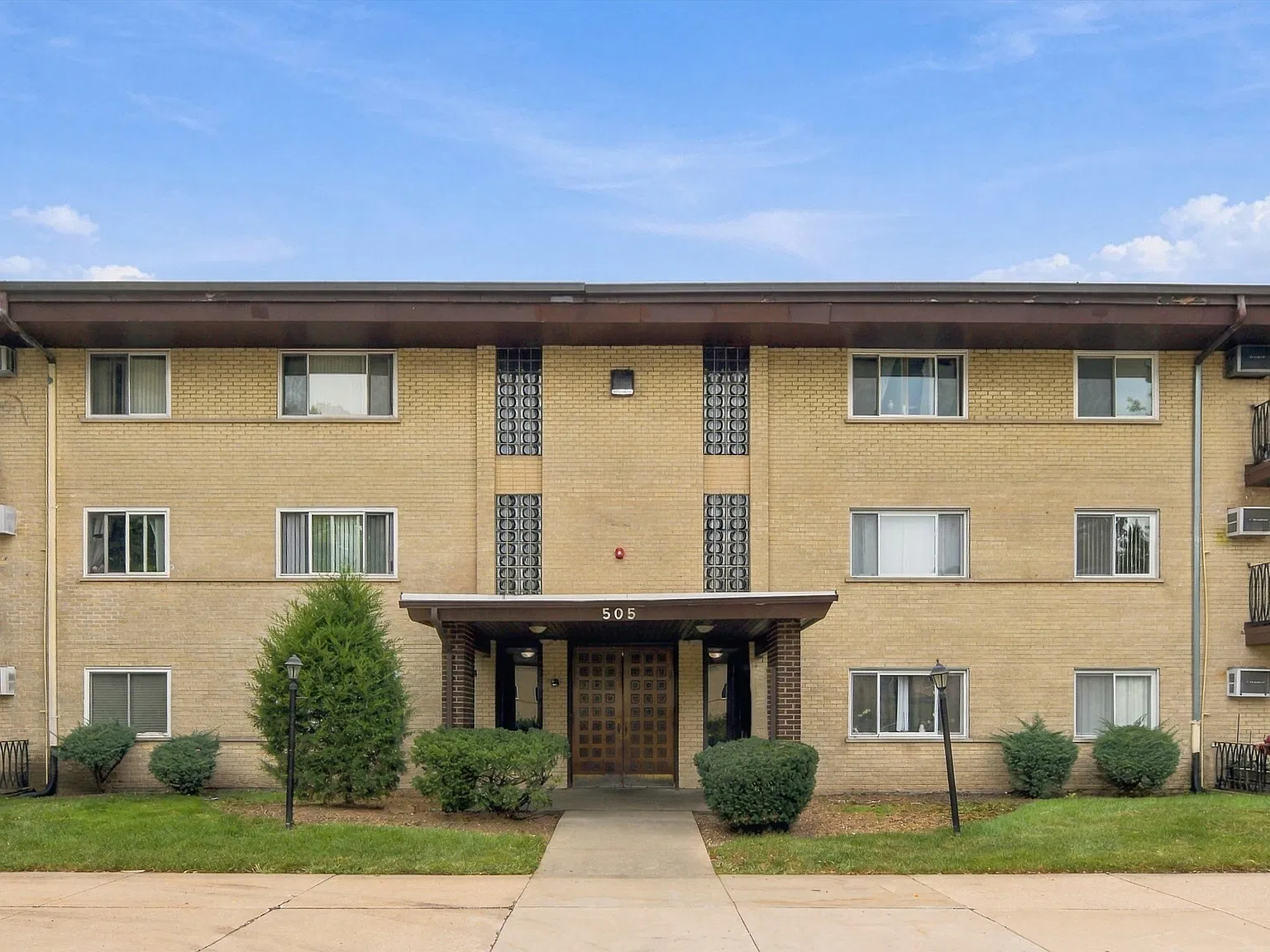 505 S Cleveland Ave — Photo 1