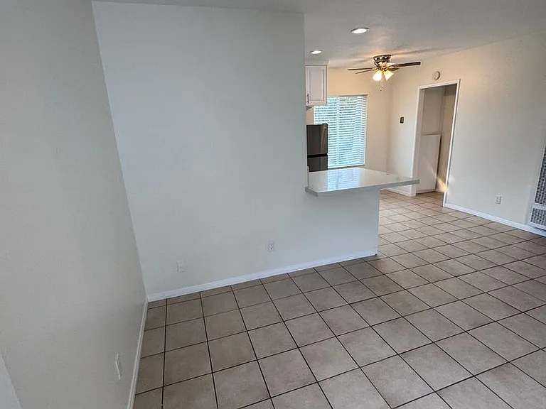 1550 Pacific Beach Dr — Photo 3