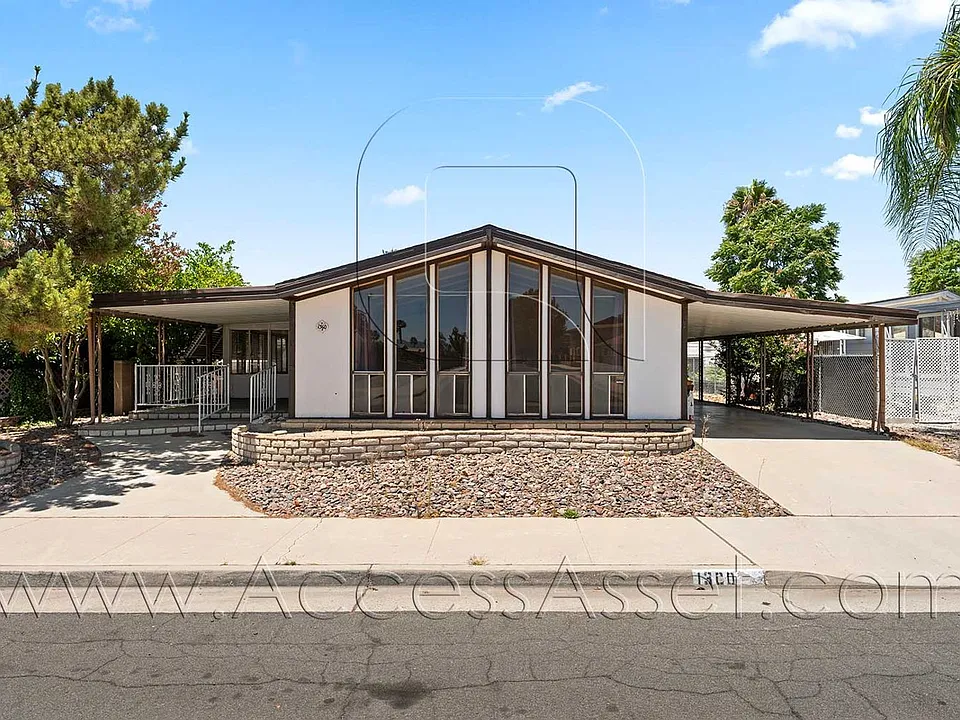 1360 Cabrillo Dr