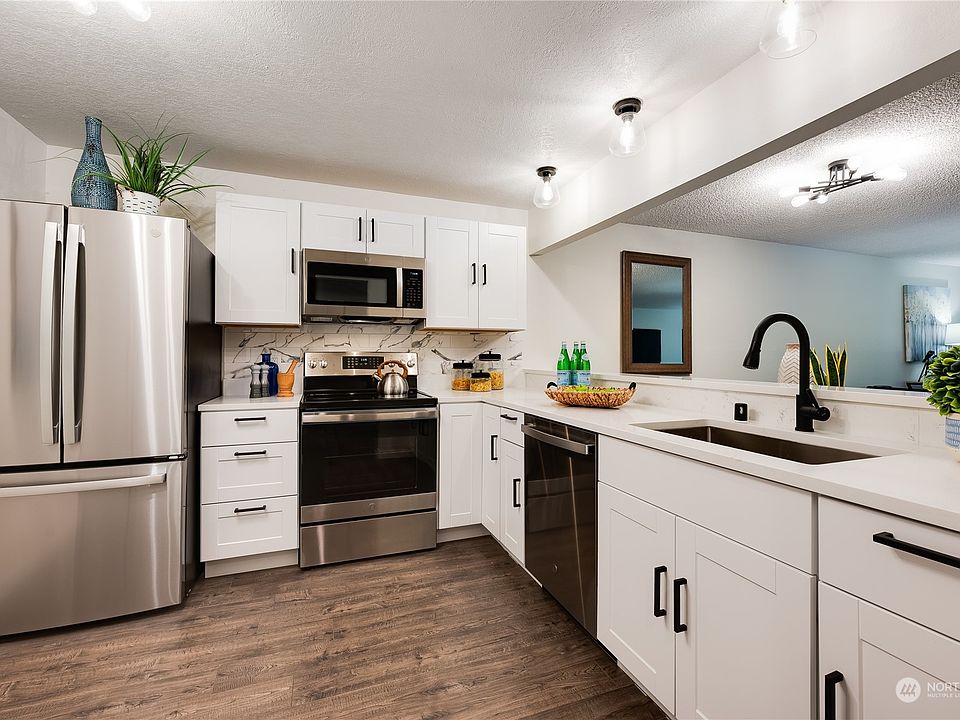 1st image of 6479 137th Avenue NE #373