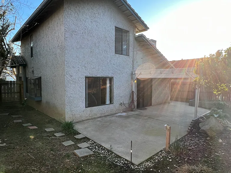 479 E Alluvial Ave #102 — Photo 15