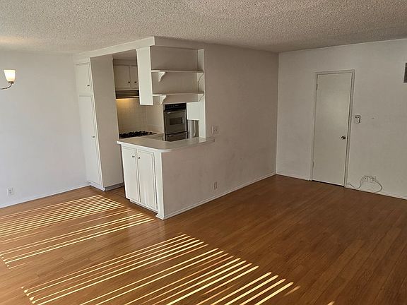 4th image of 458 N Hayworth Ave APT 309