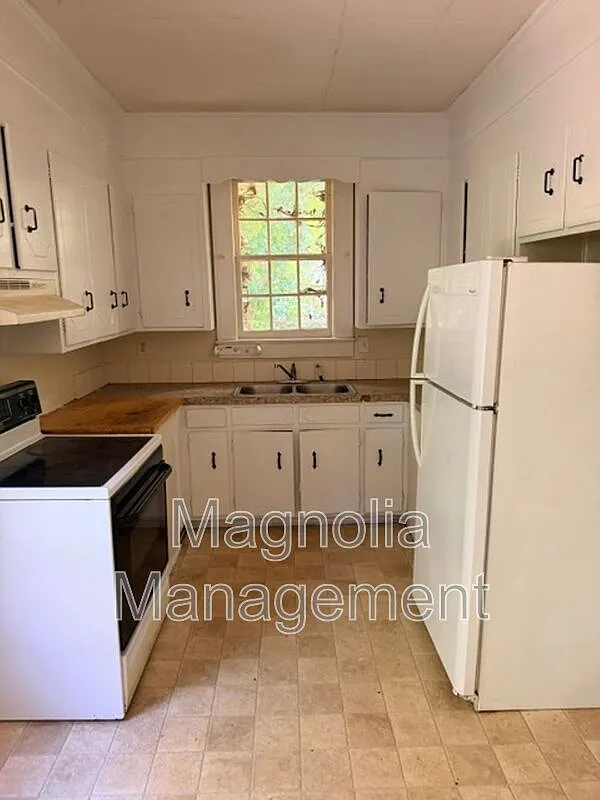 2 bed, 1.0 bath, $675 — Photo 1