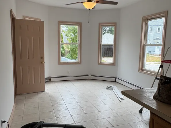 14 Villa Ave #1, Providence, RI 02905