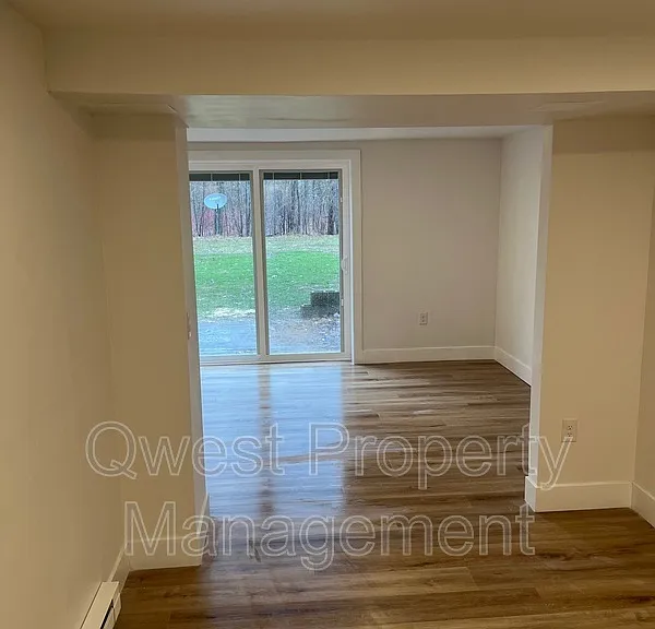 8528 Valley Rd NW #8 — Photo 3