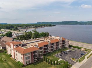 1401 N Lakeshore Dr, Lake City, MN 55041