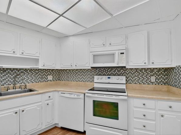 1000 Lowry St APT 2G