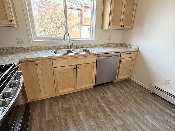 5th image of 3711 Carleton Ave #3639