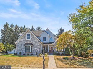 2200 Parkton Ln, York, PA 17408