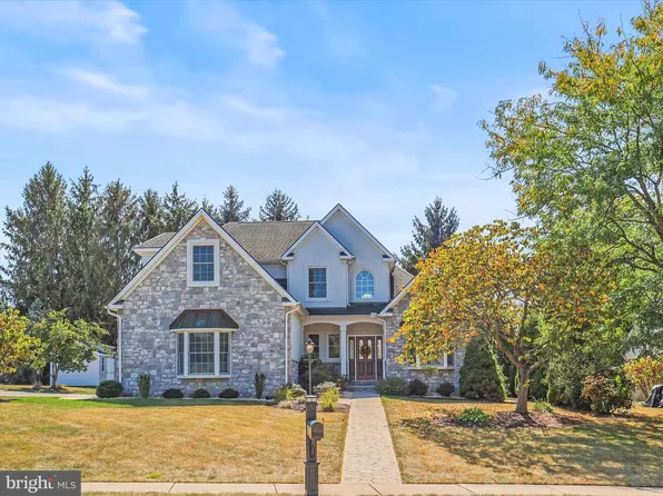 2200 Parkton Ln, York, PA 17408