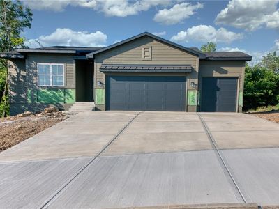 115 E Woodland Ave, Lone Jack, MO, 64070