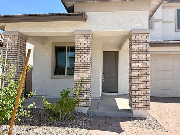 2nd image of 817 W Sparrow Drive
