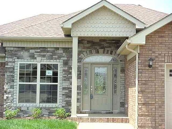 2nd image of 445 Cabernet Dr