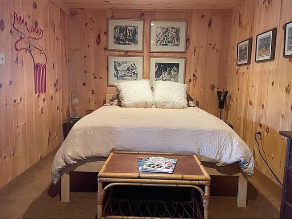 New Queen Bed deliciously comfortable