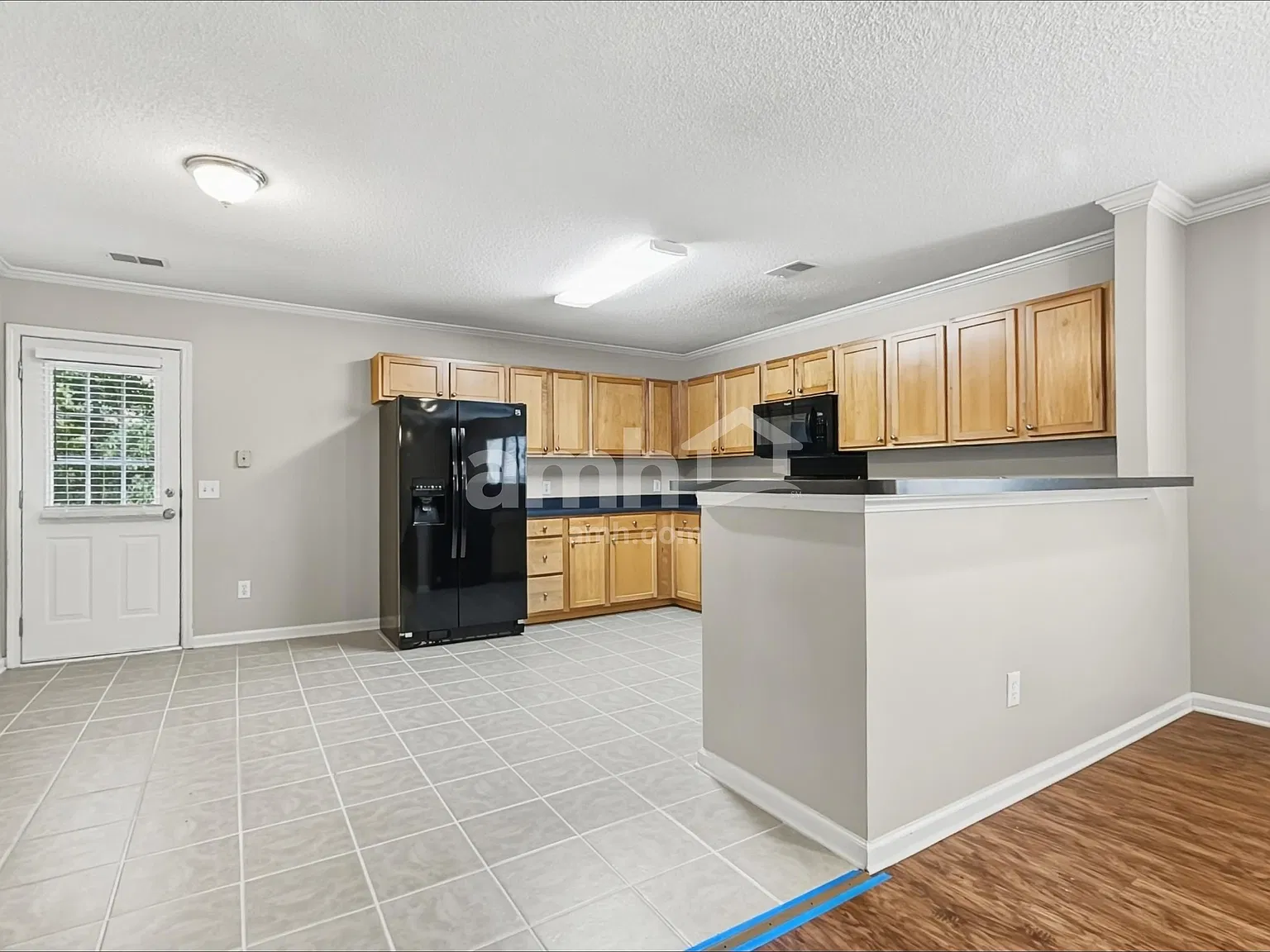 4 bed, 2.0 bath, 1978 sqft, $2,470 — Photo 3