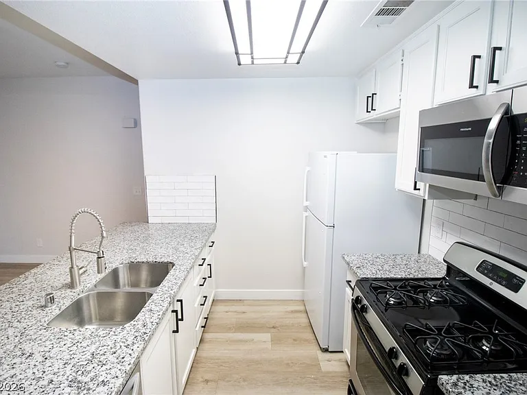 1468 Reef Ridge Ct — Photo 4