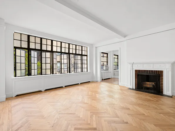 439 East 51st Street image 2 of 14