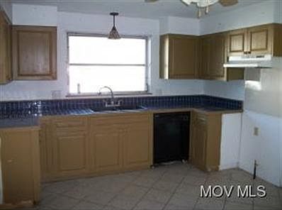 3rd image of 2209 Washington Blvd