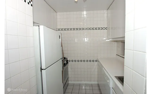 Rented by Douglas Elliman | media 45