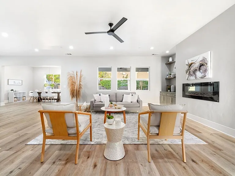 1130 Jonas Ave — Photo 13