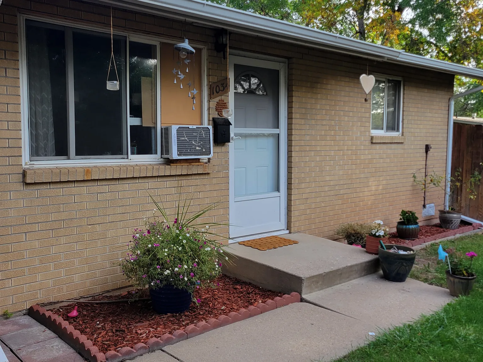 2 bed, 800 sqft, $1,400 — Photo 1