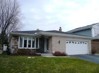 1449 Waverly Ave, Westchester, IL 60154
