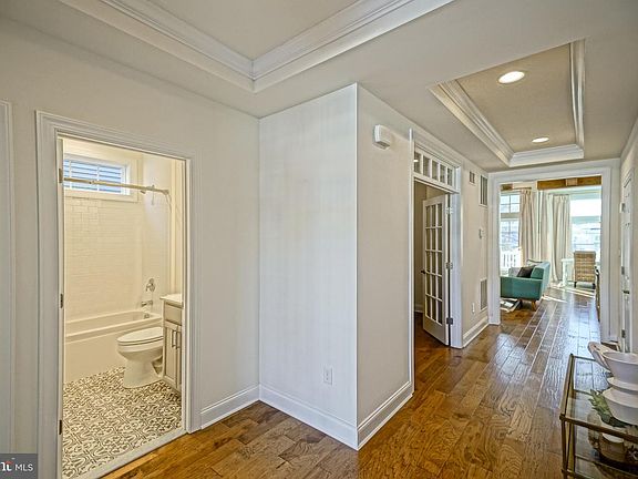 4th image of 12096 Collins Rd