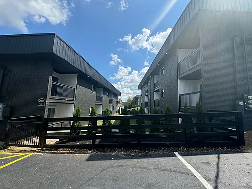 201 Lakeshore Dr #9 Photo 1