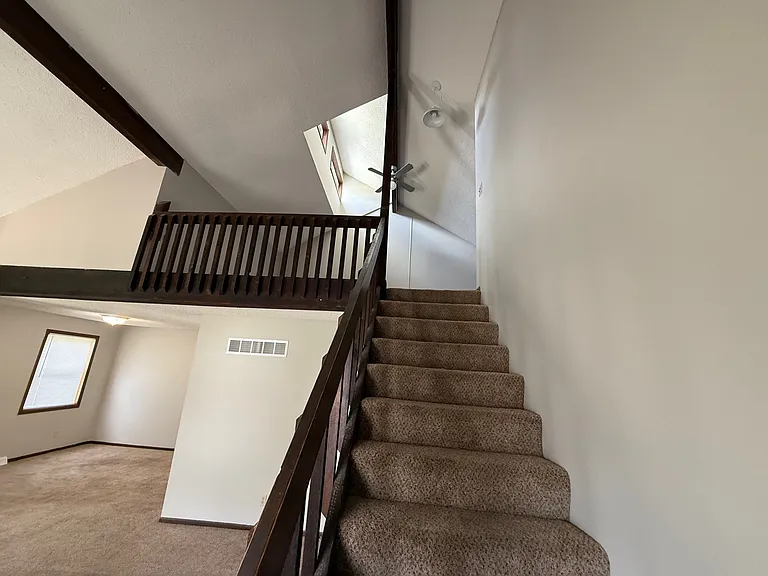 1220-1222 Geneva Cir #2 — Photo 7