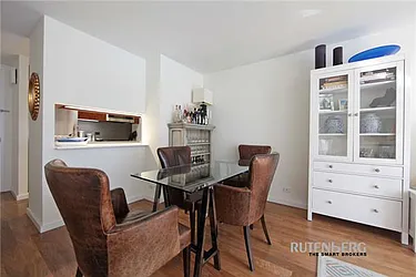 Rented by R New York