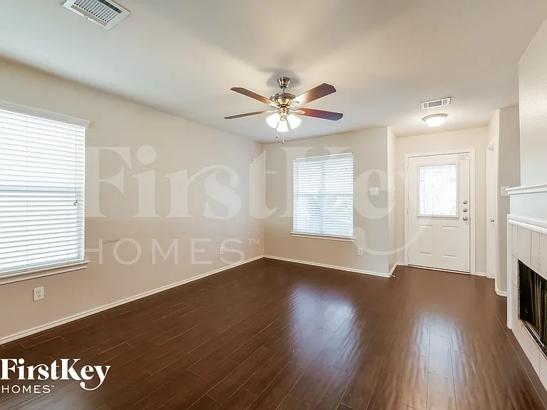 29635 Evergreen Hills Dr — Photo 5