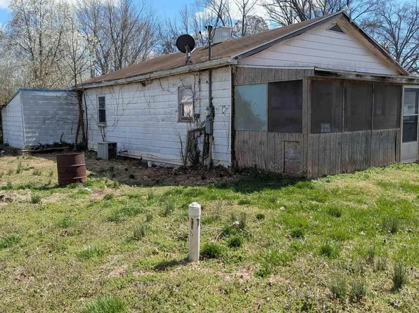 1116 N 11th St S, Murphysboro, IL 62966