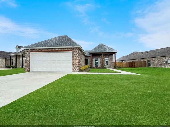 39532 Hernando De Soto Dr, Darrow, LA 70725