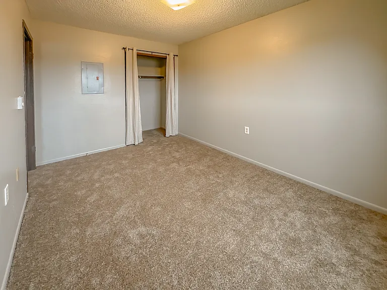 408 E Dawn St #5 — Photo 6