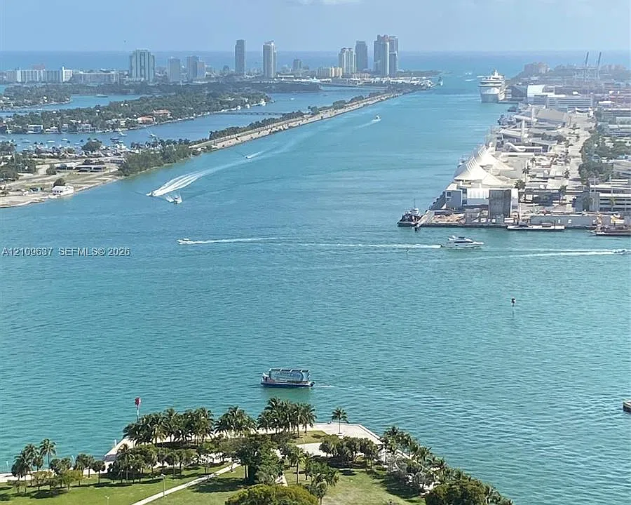 1040 Biscayne Blvd #1408
