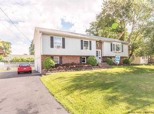 4 Avon St, Saugerties, NY 12477