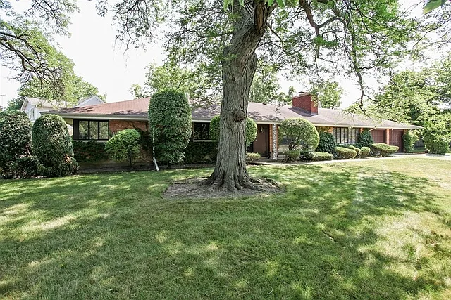 3303 Illinois Rd photo 1