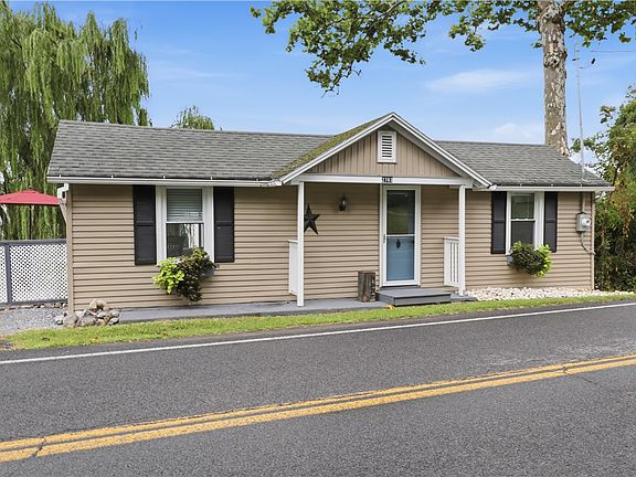 3rd image of 2783 Lower Lake Rd