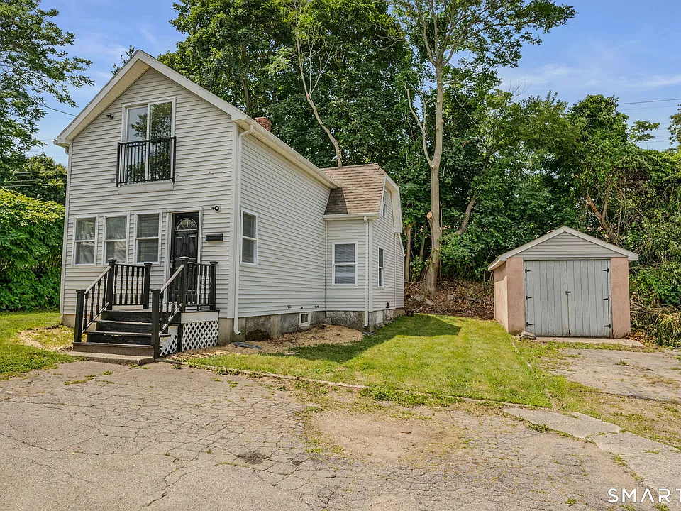 115 Pequot Ave