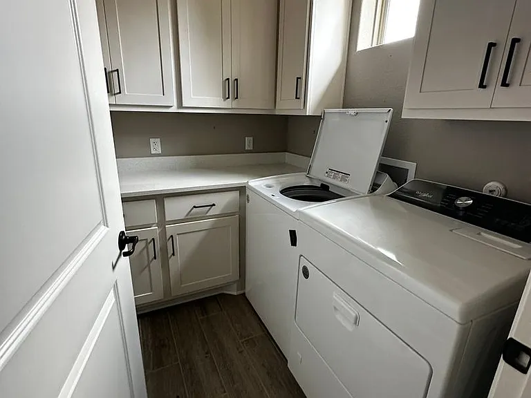904 Indian Hawthorne Dr — Photo 18