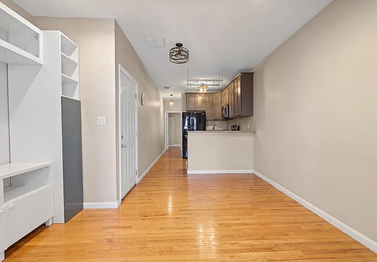 136 New York Ave #202 — Photo 3