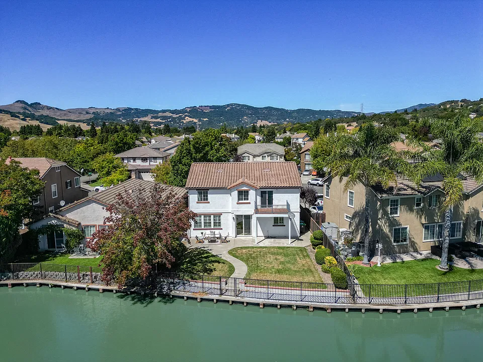 5148 Blue Ct