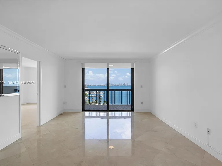 2333 Brickell Ave #1109 — Photo 6